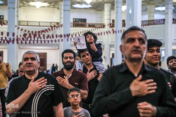 عزاداری شب دوم در حرم شاهچراغ (ع)