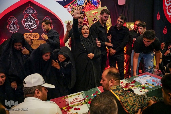 وداع با شهید «مهدی الله‌‌پور» در حرم شاهچراغ(ع)‎