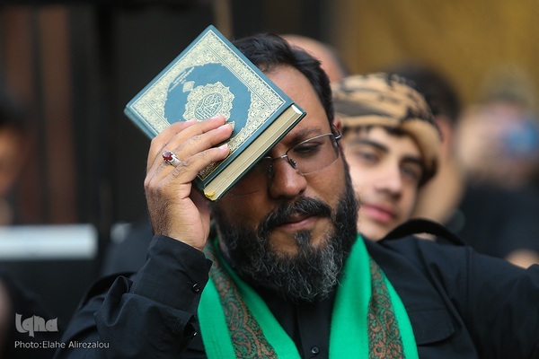 تجمع هیئات عزاداری و آیین نخل گردانی عصر تاسوعا