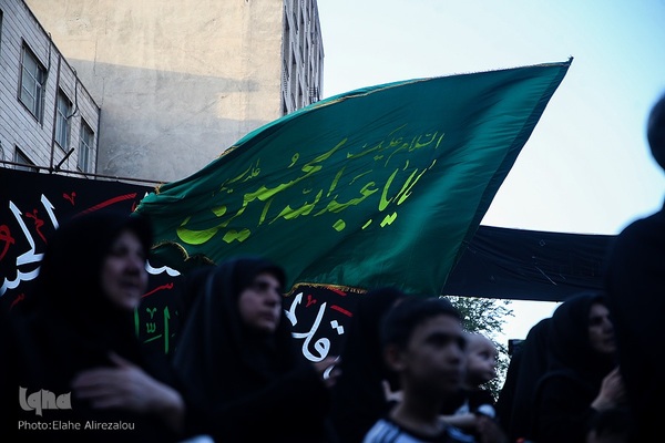 تجمع هیئات عزاداری و آیین نخل گردانی عصر تاسوعا