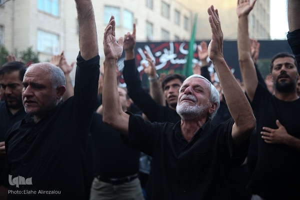 تجمع هیئات عزاداری و آیین نخل گردانی عصر تاسوعا