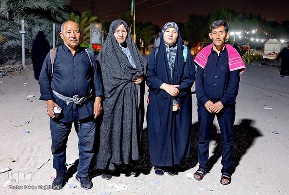 پیاده روی خانوادگی