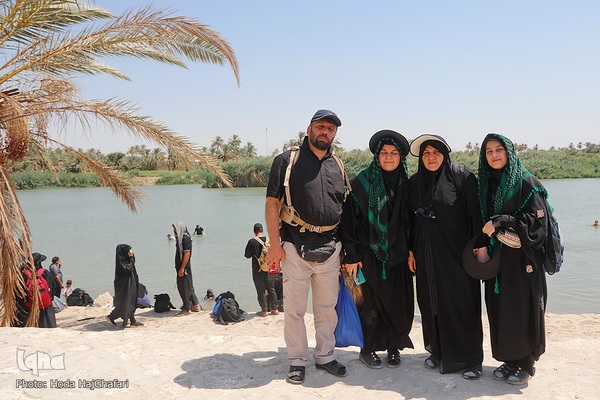 پیاده روی خانوادگی