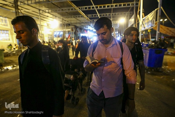 قرآن در مسیر راهپیمایی