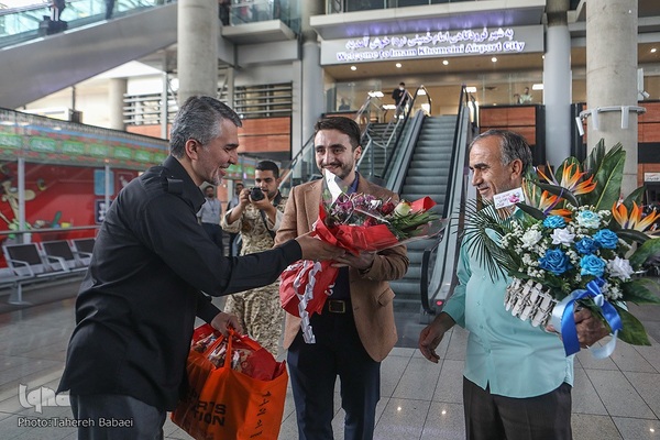 بازگشت  سیدمصطفی حسینی، نماینده کشورمان از مسابقات بین‌المللی قرآن اندونزی