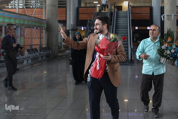 بازگشت  سیدمصطفی حسینی، نماینده کشورمان از مسابقات بین‌المللی قرآن اندونزی