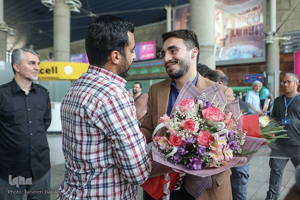 بازگشت  سیدمصطفی حسینی، نماینده کشورمان از مسابقات بین‌المللی قرآن اندونزی