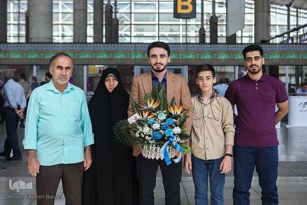 بازگشت  سیدمصطفی حسینی، نماینده کشورمان از مسابقات بین‌المللی قرآن اندونزی