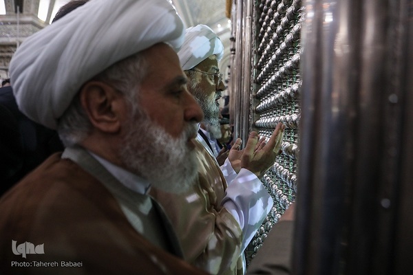 مراسم تجدید میثاق میهمانان سی‌وهفتمین کنفرانس وحدت با حضرت امام خمینی(ره)