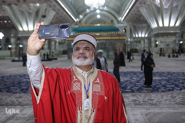 مراسم تجدید میثاق میهمانان سی‌وهفتمین کنفرانس وحدت با حضرت امام خمینی(ره)