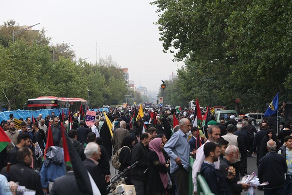 راهپیمایی سراسری به شکرانه حماسه‌ مقاومت