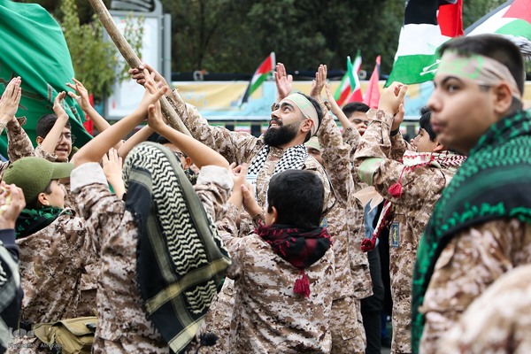 راهپیمایی سراسری به شکرانه حماسه‌ مقاومت