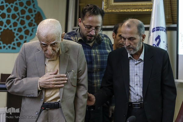 نشست لبیک جامعه قرآنی به ندای قدس