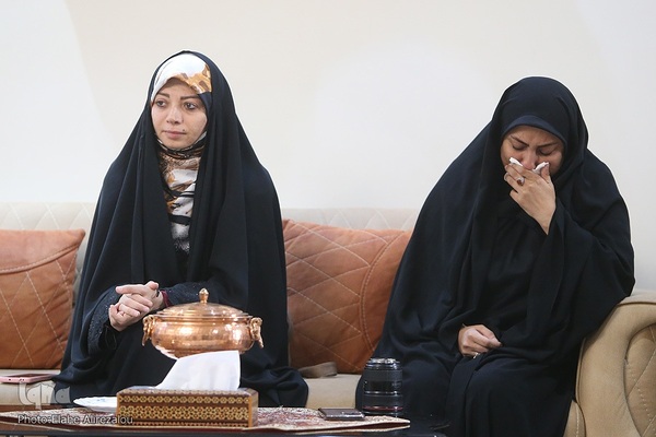 دیدار جامعه قرآنی با خانواده شهید آرمان علی‌وردی