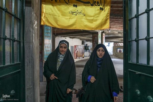 جلسه آموزش قرآن در کانون الزهراء(س)