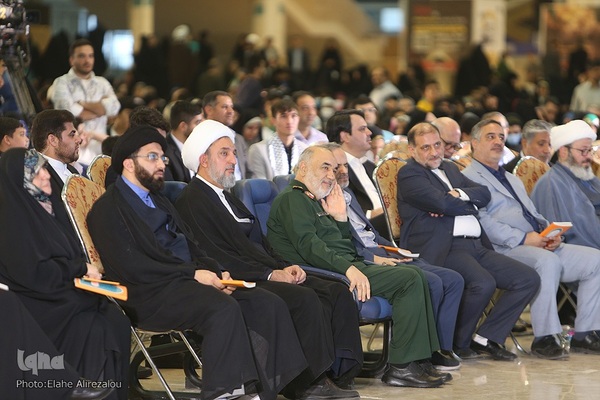 اولین اجتماع بزرگ حافظان قرآن کریم