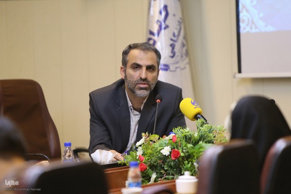 دکتر کلانتر مهرجردی معاون فرهنگی جهاد دانشگاهی  در نشست خبری جشنواره ملی کتاب سال دانشجویی