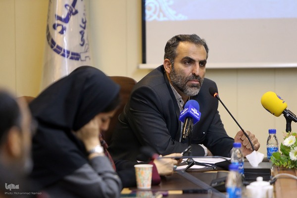 دکتر کلانتر مهرجردی معاون فرهنگی جهاد دانشگاهی  در نشست خبری جشنواره ملی کتاب سال دانشجویی