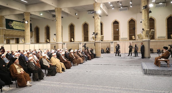 دیدار دست‌اندرکاران کنگره علامه طباطبایی با رهبر معظم انقلاب