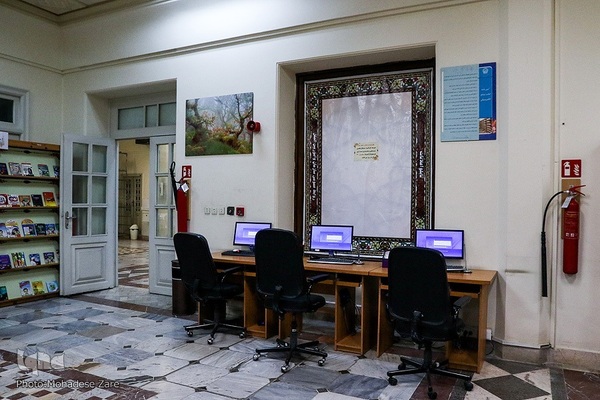 نگاهی به کتابخانه آستان قدس رضوی