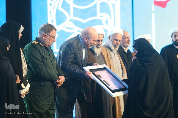 نکوداشت بانوان مبلغ قرآنی