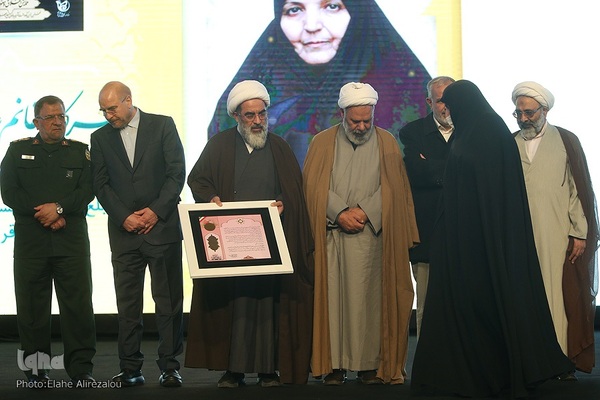 نکوداشت بانوان مبلغ قرآنی