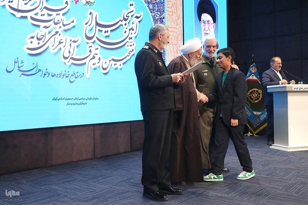 آیین تجلیل از منتخبان قرآنی ارتش