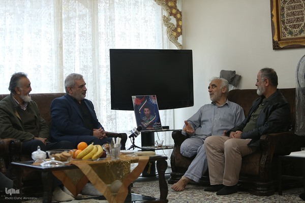دیدار با خانواده شهدای قرآنی