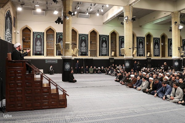 دومین شب مراسم عزاداری حضرت زهرا سلام‌الله‌علیها در حسینیه امام خمینی(ره)