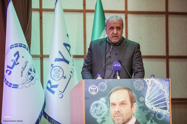 عبدالحسین شاهوردی، رئیس پژوهشگاه رویان 