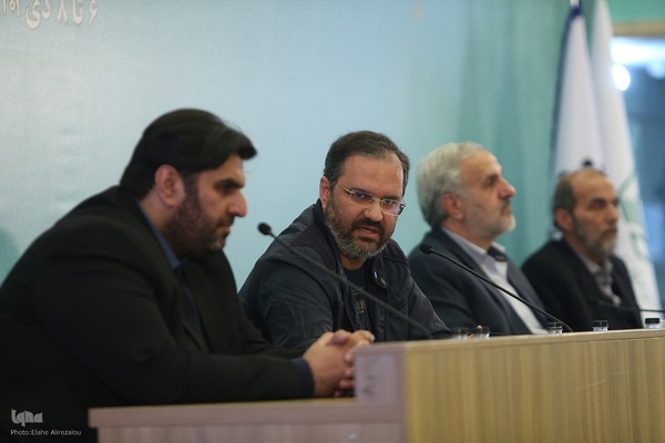 نشست وظایف نهادهای مسئول در فراهم کردن زمینه ارائه تلاوت‌های اثرگذار