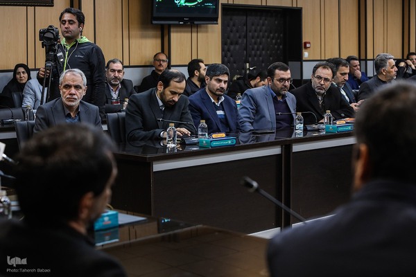 بزرگداشت «سعید ایران» و رونمایی از یادمان زنده‌یاد کاظمی آشتیانی