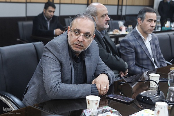 نشست چالش‌های حقوقی و اخلاقی بکارگیری شخص سوم در درمان ناباروری