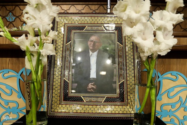 تشییع پیکر زنده یاد کریم مجتهدی