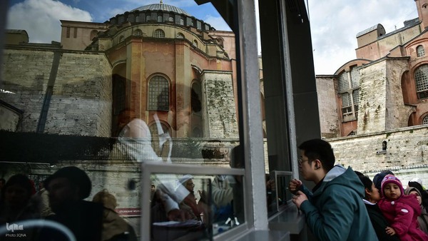 بازدید گردشگران از مسجد ایاصوفیه ترکیه