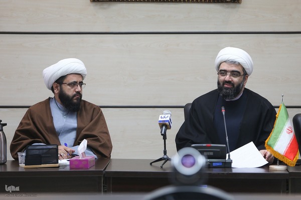 مجمع مشورتی شورای هماهنگی فعالیت‌های قرآن و عترت دانشگاه‌ها