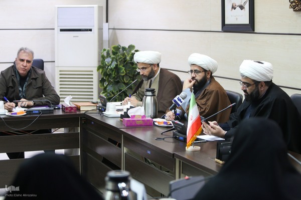 مجمع مشورتی شورای هماهنگی فعالیت‌های قرآن و عترت دانشگاه‌ها