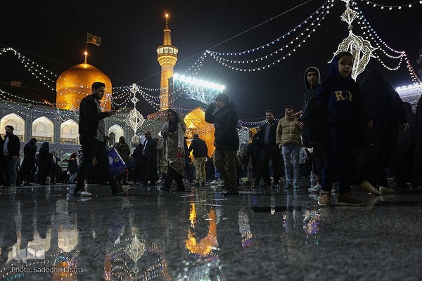 حرم مطهر رضوی در شب نیمه شعبان