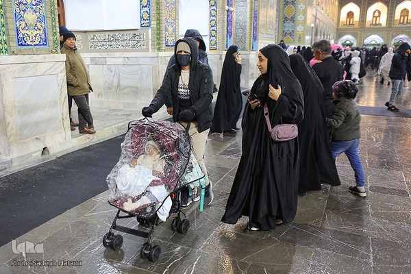 حرم مطهر رضوی در شب نیمه شعبان