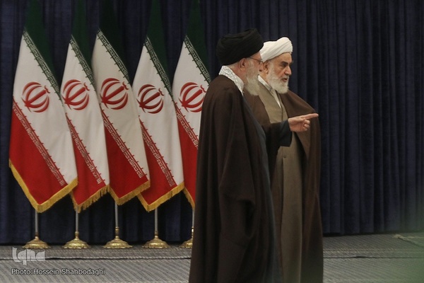 حضور مقام معظم رهبری در پای صندوق رای