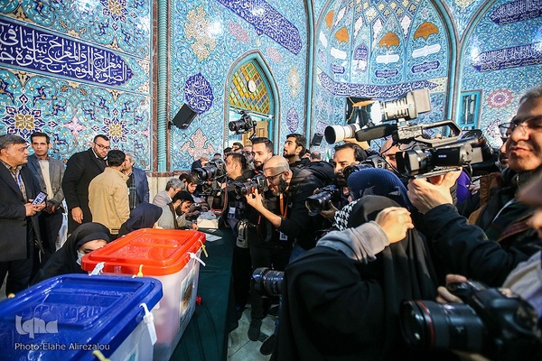 شعبه اخذ رای در حسینیه ارشاد