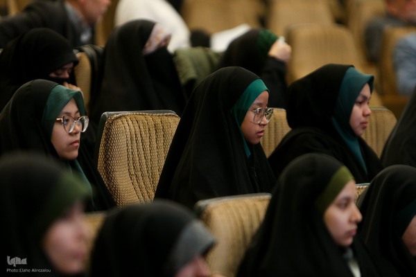 افتتاحیه دومین جشنواره فرهنگی هنری (أنا من حسین)