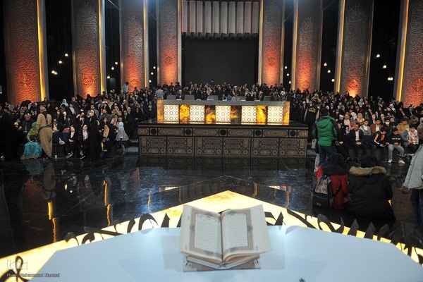 برنامه تلویزیونی «محفل»