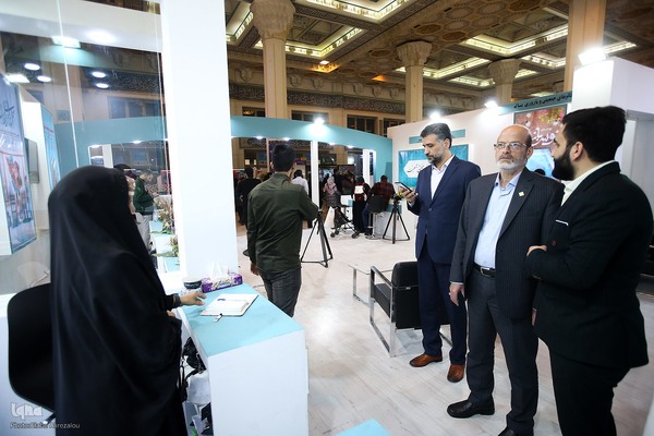 بازدید رئیس جهاد دانشگاهی از سی‌ و‌ یکمین نمایشگاه قرآن کریم