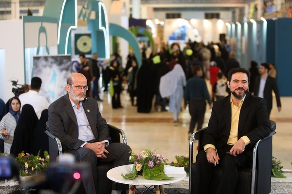 بازدید رئیس جهاد دانشگاهی از سی‌ و‌ یکمین نمایشگاه قرآن کریم