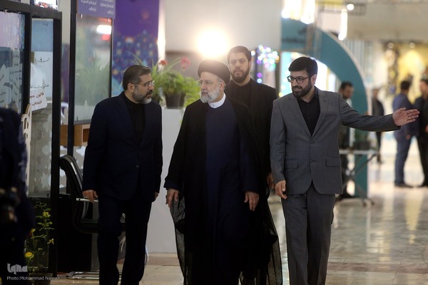 بازدید رئیس جمهور از نمایشگاه قرآن کریم