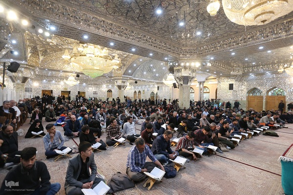 محفل انس با قرآن کریم با حضور قاری مصری احمد شحات