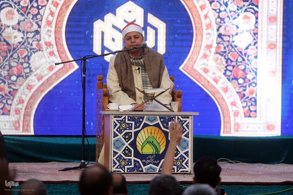 محفل انس با قرآن کریم با حضور قاری مصری احمد شحات