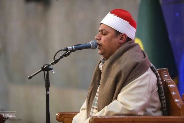 محفل انس با قرآن کریم با حضور قاری مصری احمد شحات