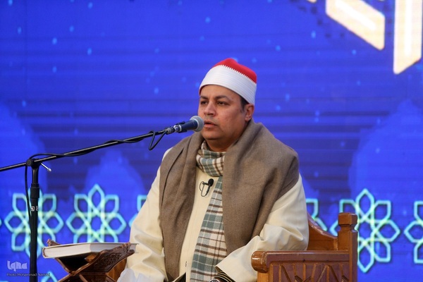 محفل انس با قرآن کریم با حضور قاری مصری احمد شحات